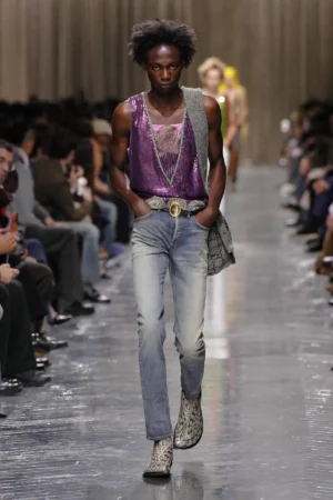 Dior Men Fall Winter 2026 Paris Fashion Week 1 Dior Men automne 2026 : Jonathan Anderson réinvente le tailleur à l’ombre de Paul Poiret