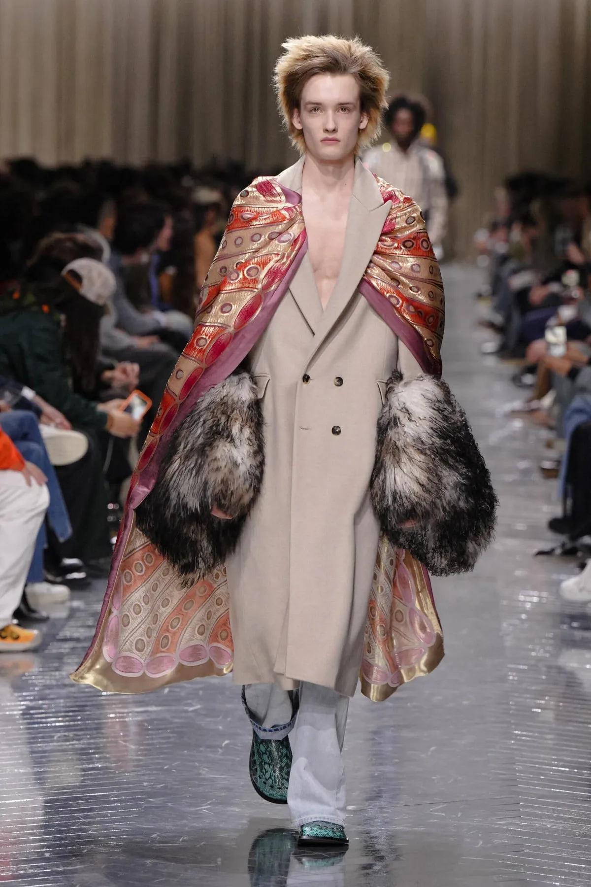 Dior Men automne 2026 : Jonathan Anderson réinvente le tailleur à l’ombre de Paul Poiret