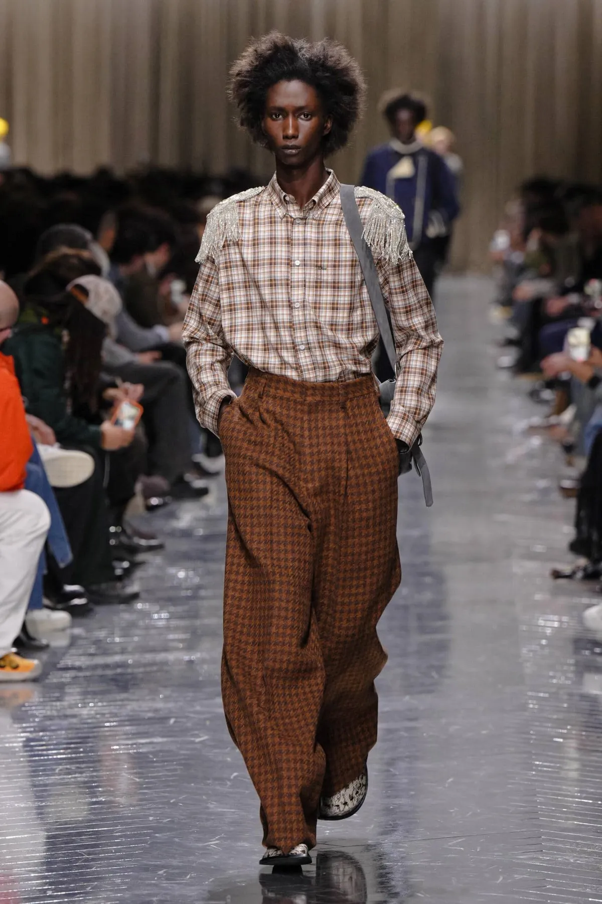 Dior Men automne 2026 : Jonathan Anderson réinvente le tailleur à l’ombre de Paul Poiret