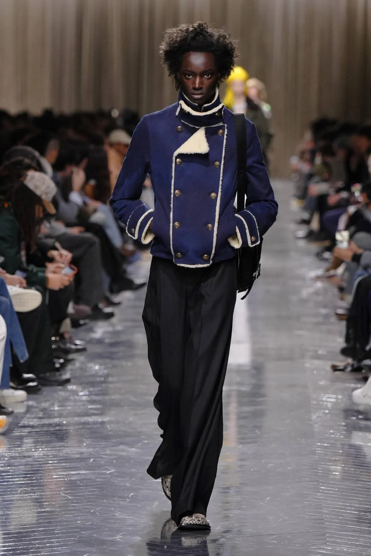 Dior Men automne 2026 : Jonathan Anderson réinvente le tailleur à l’ombre de Paul Poiret
