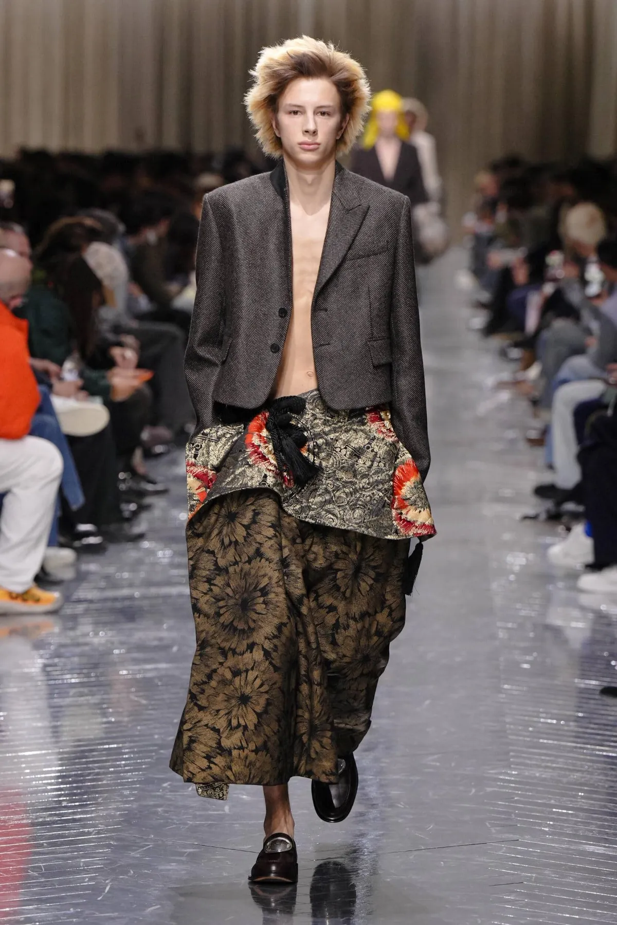 Dior Men automne 2026 : Jonathan Anderson réinvente le tailleur à l’ombre de Paul Poiret