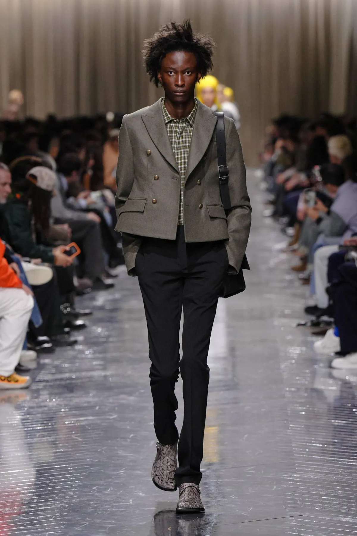 Dior Men automne 2026 : Jonathan Anderson réinvente le tailleur à l’ombre de Paul Poiret