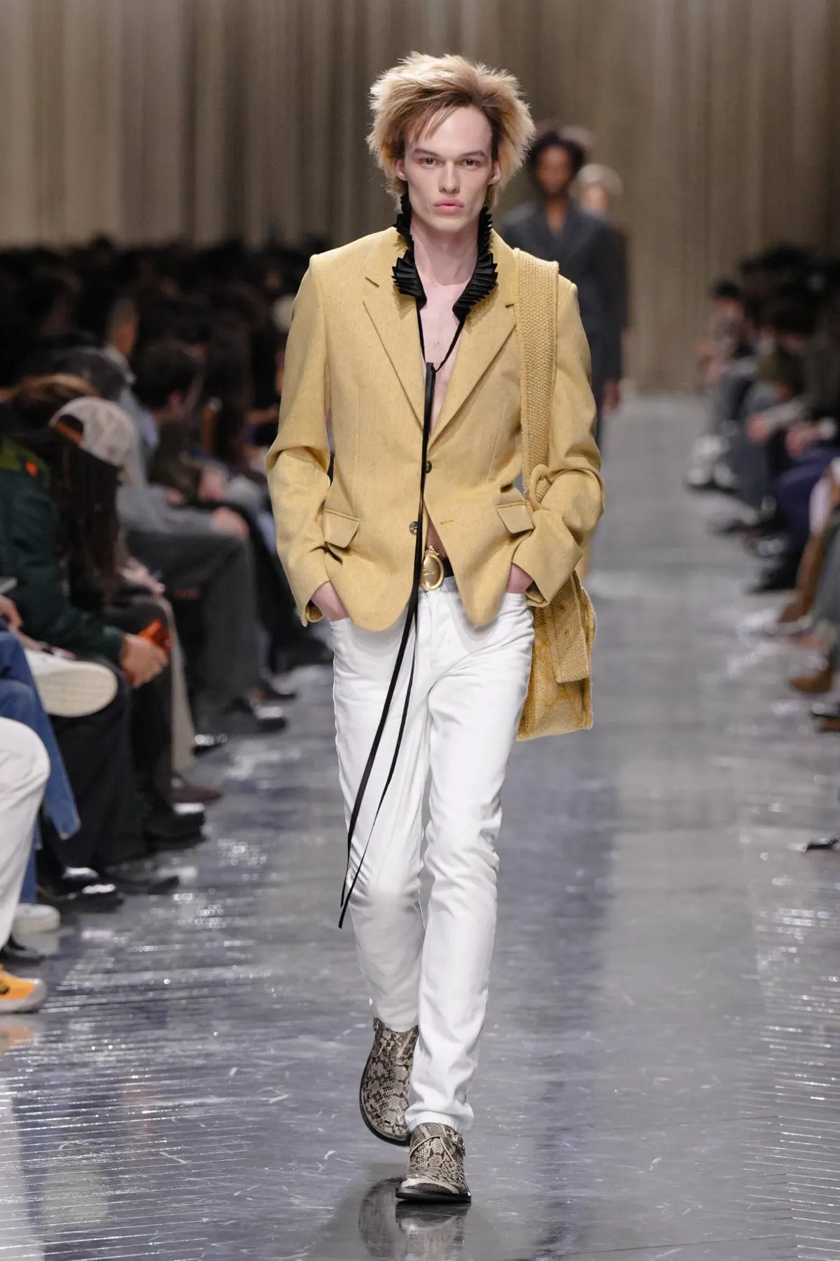 Dior Men automne 2026 : Jonathan Anderson réinvente le tailleur à l’ombre de Paul Poiret