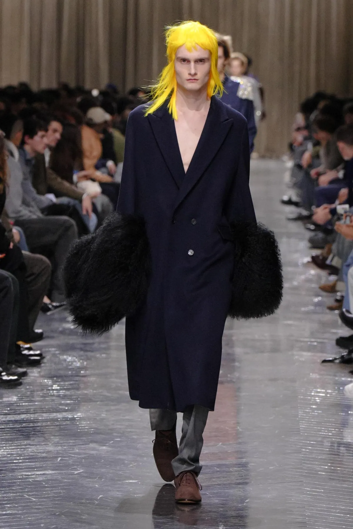 Dior Men automne 2026 : Jonathan Anderson réinvente le tailleur à l’ombre de Paul Poiret