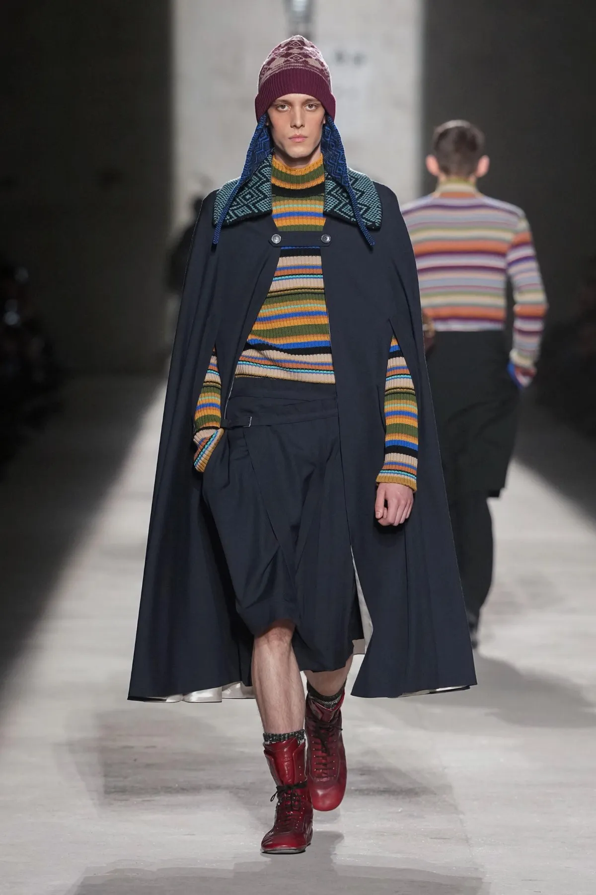 Dries Van Noten Fall Winter 2026 Paris Fashion Week 5 Dries Van Noten automne 2026 : Julian Klausner affirme une masculinité en construction