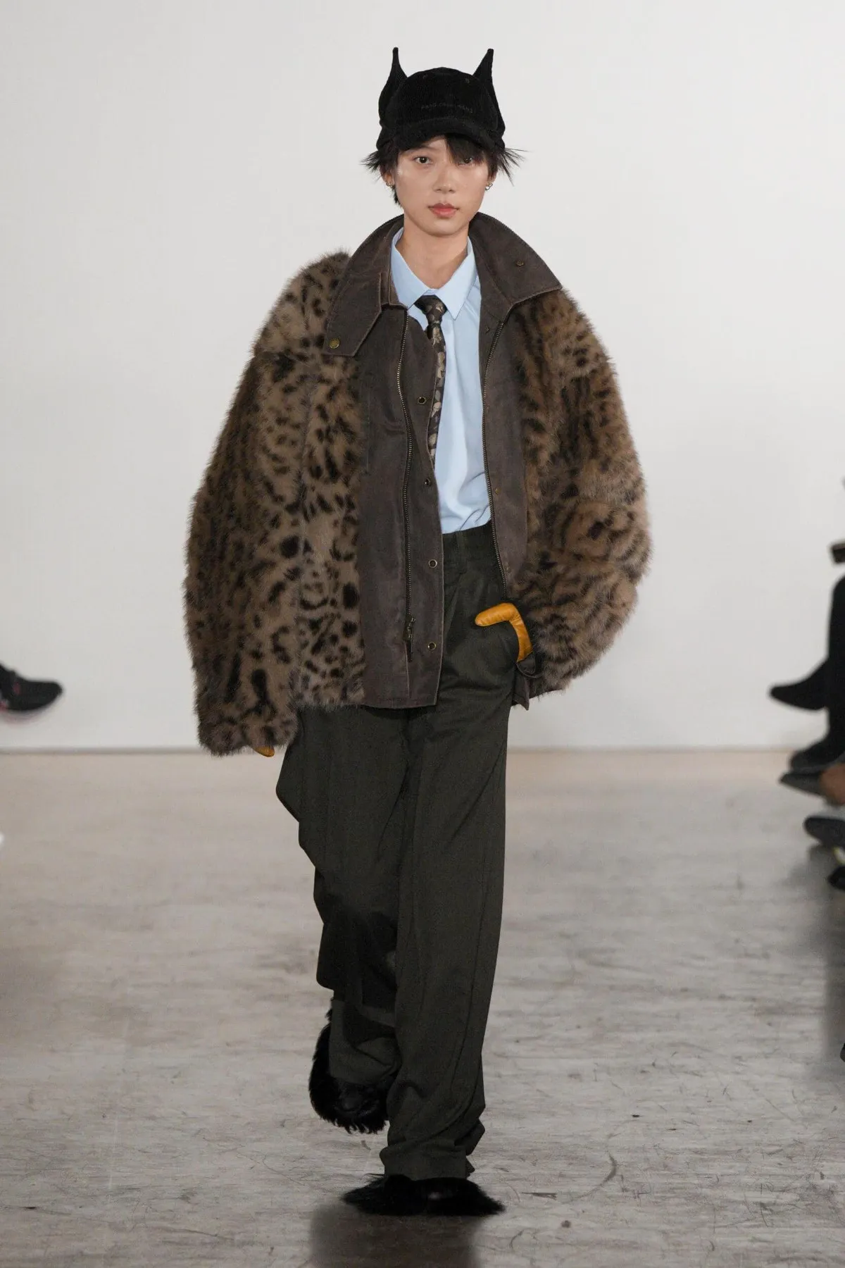 Feng Chen Wang automne 2026 : quand la mythologie chinoise réinvente le vestiaire masculin