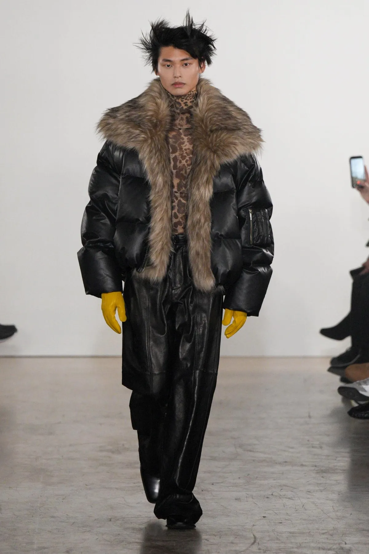 Feng Chen Wang automne 2026 : quand la mythologie chinoise réinvente le vestiaire masculin