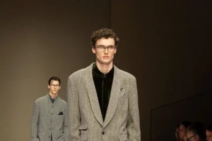Giorgio Armani automne 2026 : Leo Dell’Orco signe la première collection de l’après-Armani