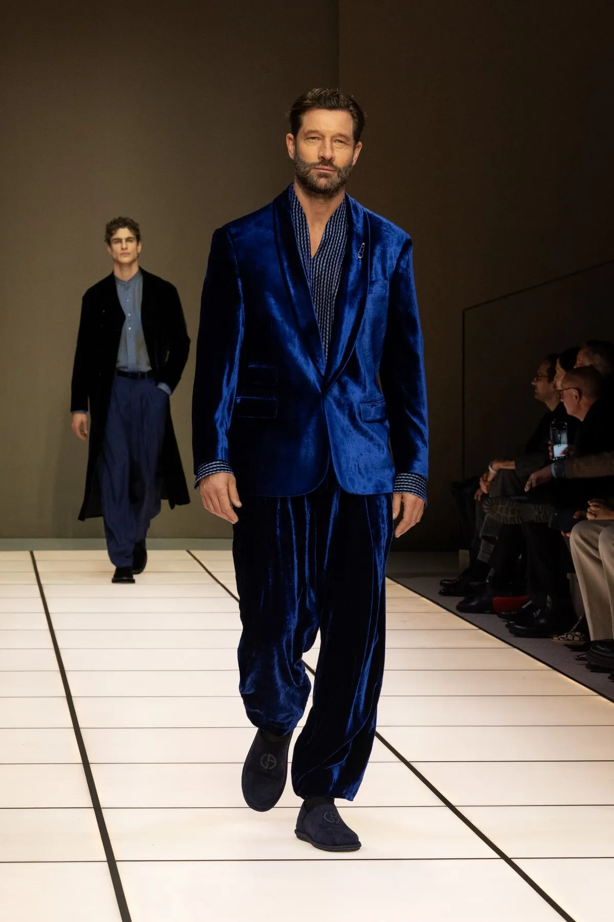 Giorgio Armani automne 2026 : Leo Dell’Orco signe la première collection de l’après-Armani