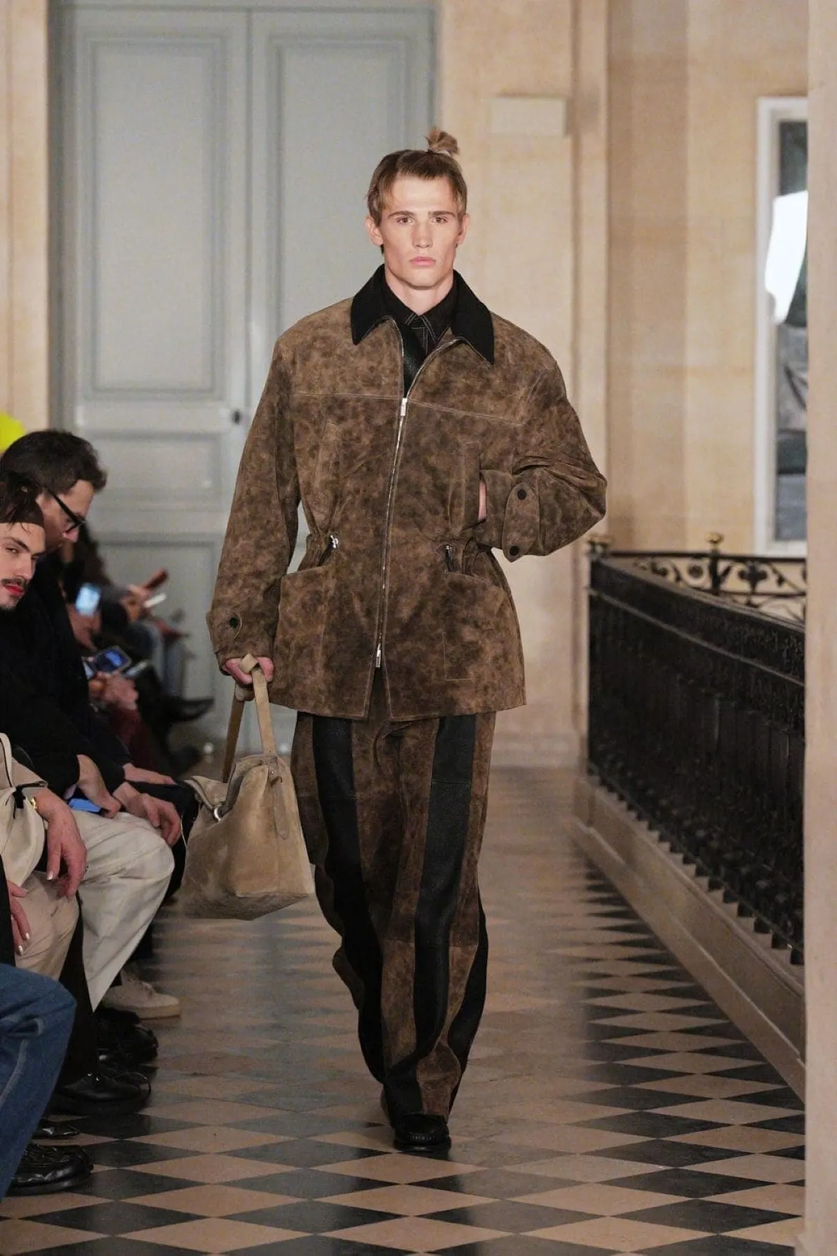 Jacquemus automne 2026 : quand le vestiaire masculin devient un terrain de jeu