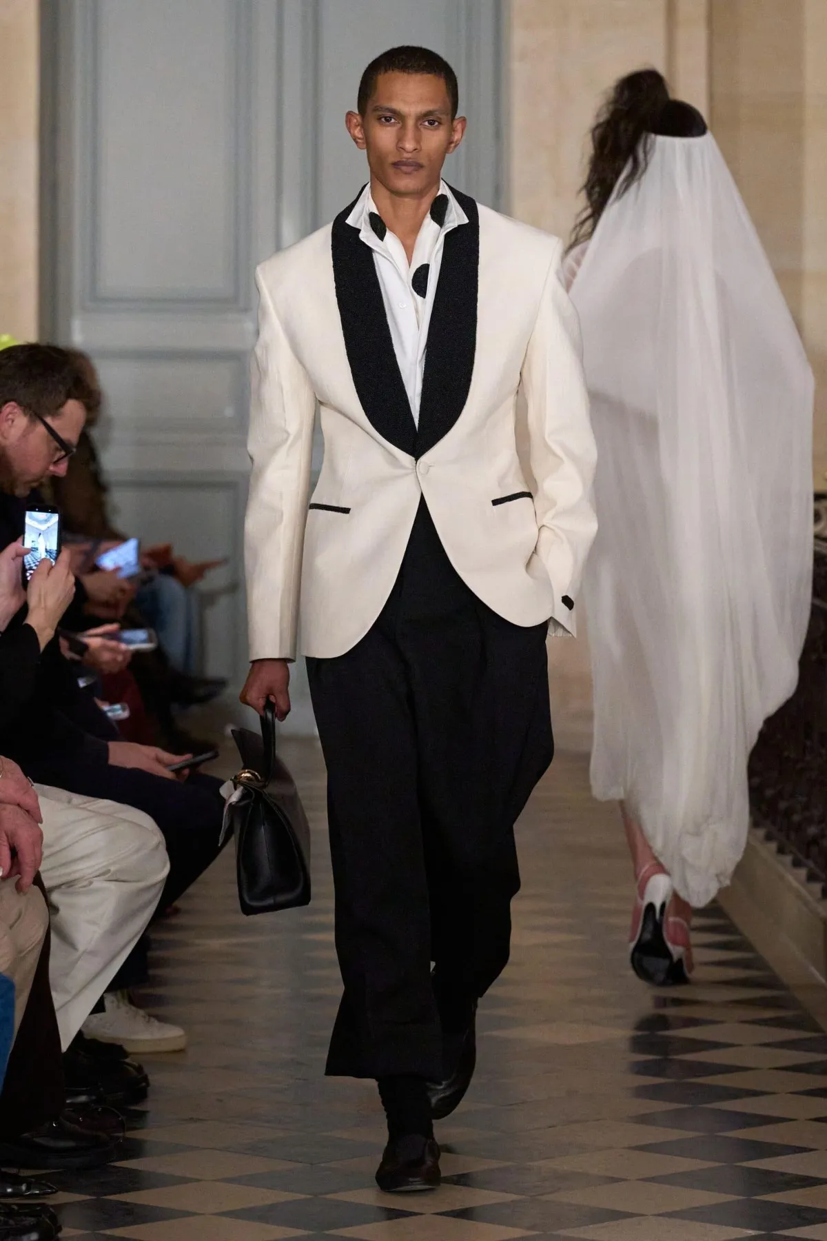 Jacquemus automne 2026 : quand le vestiaire masculin devient un terrain de jeu