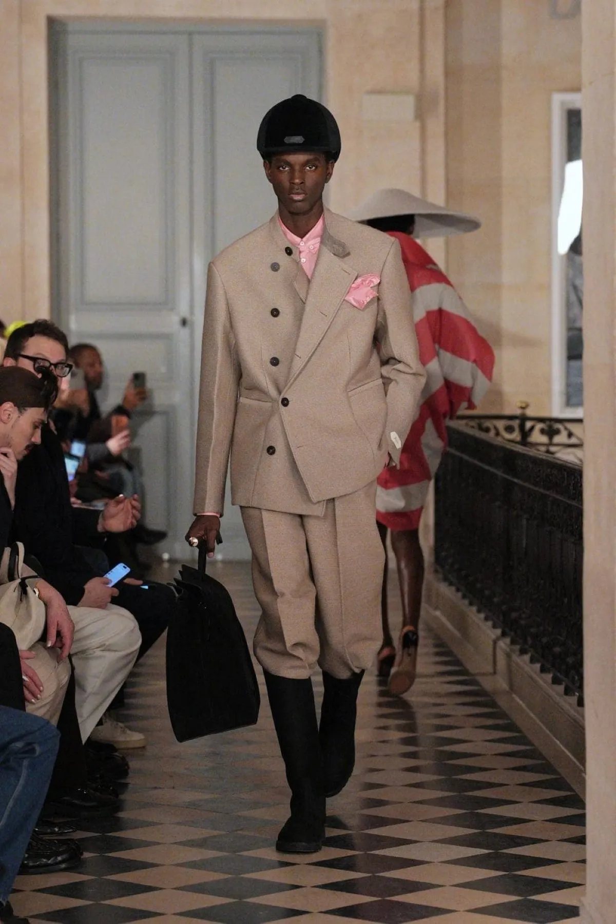 Jacquemus automne 2026 : quand le vestiaire masculin devient un terrain de jeu