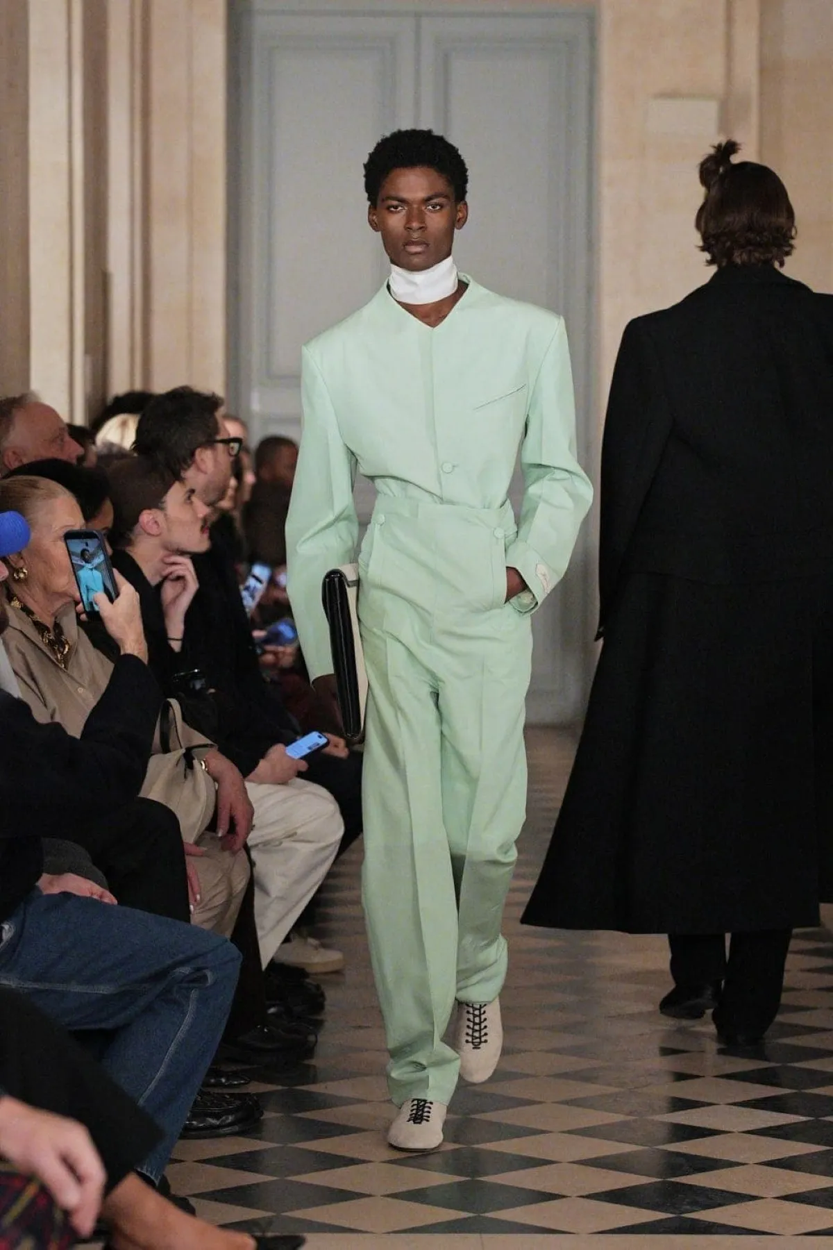 Jacquemus automne 2026 : quand le vestiaire masculin devient un terrain de jeu