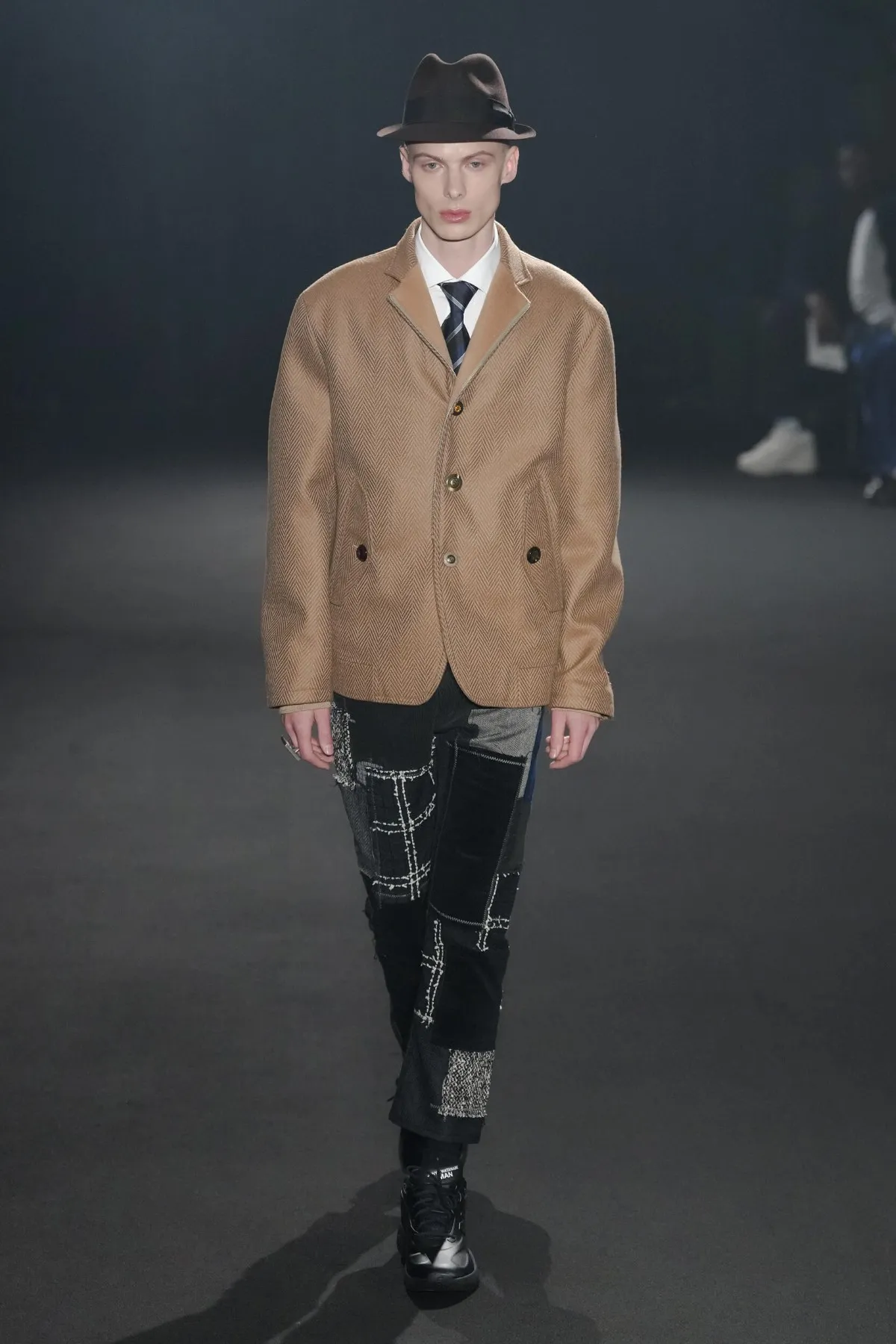 Junya Watanabe MAN automne 2026 : l’âge d’or du vestiaire masculin réinventé