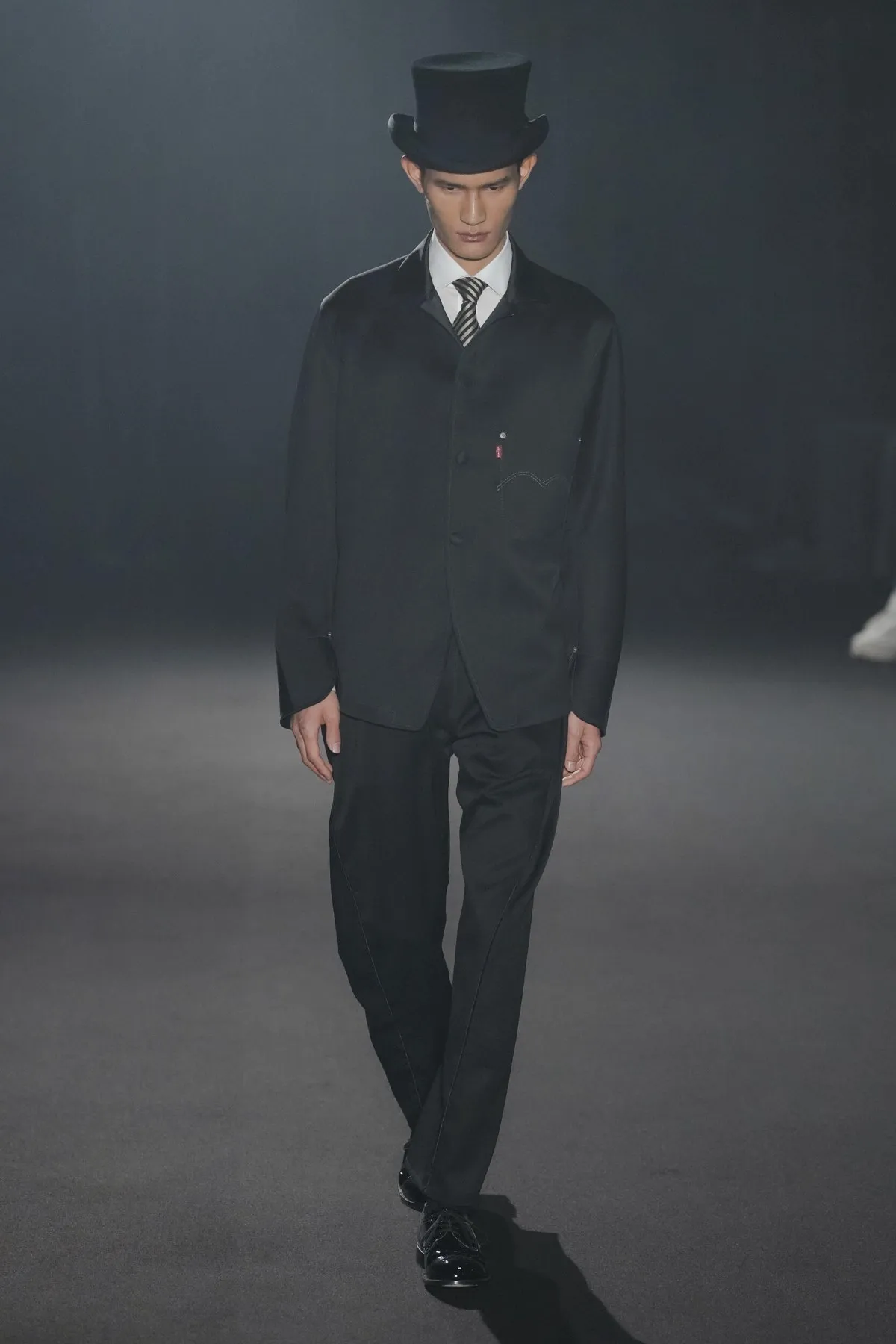 Junya Watanabe MAN automne 2026 : l’âge d’or du vestiaire masculin réinventé