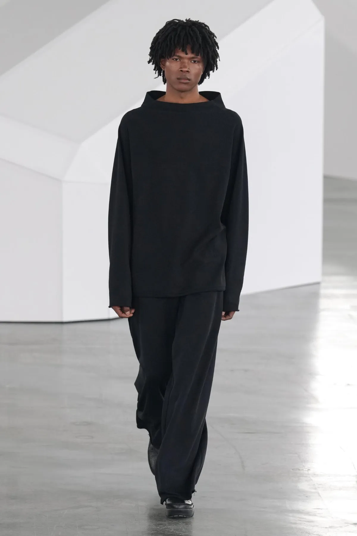 Kiko Kostadinov automne 2026 : une mode radicale, géométrique et sans superflu