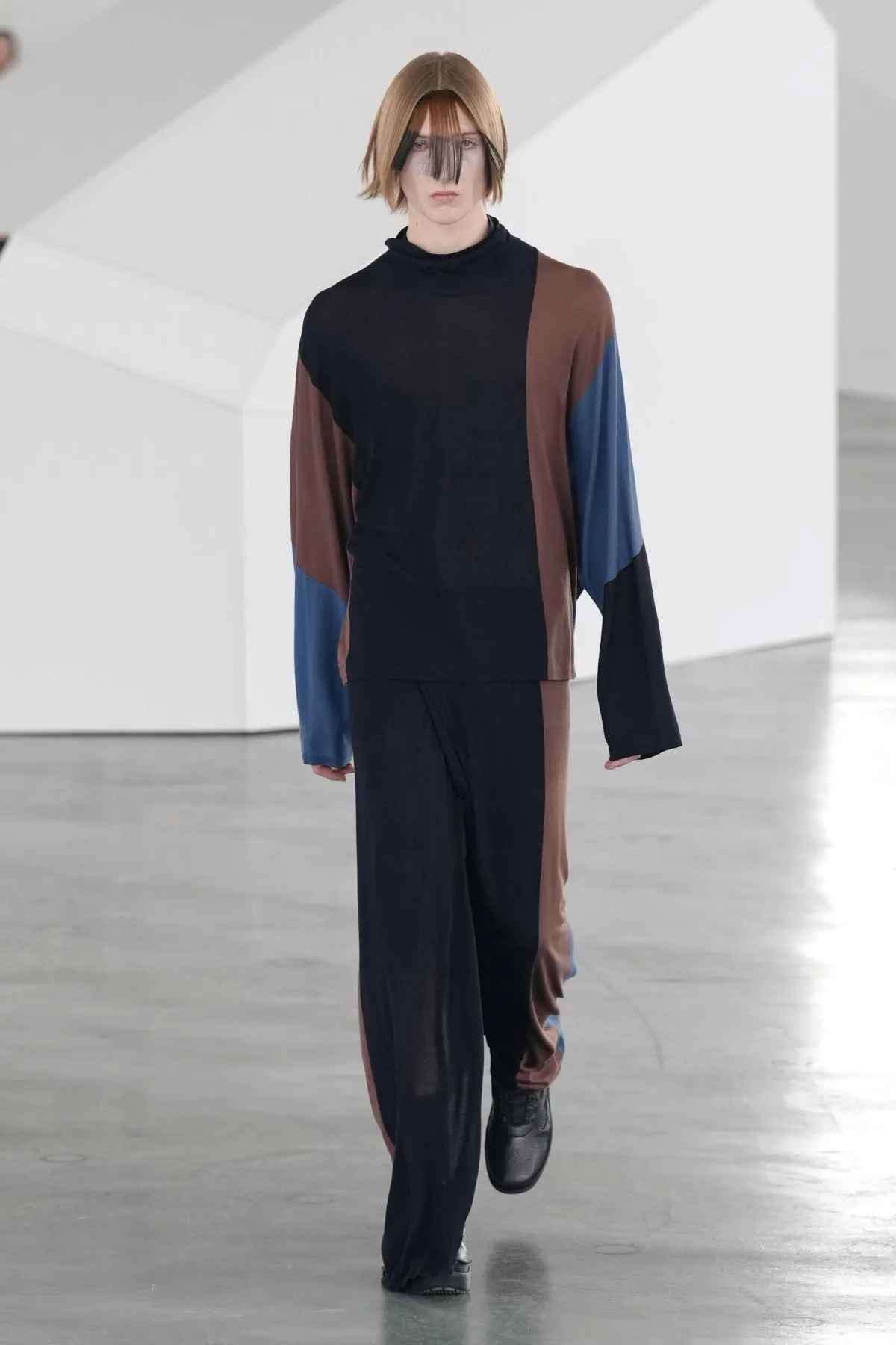Kiko Kostadinov automne 2026 : une mode radicale, géométrique et sans superflu