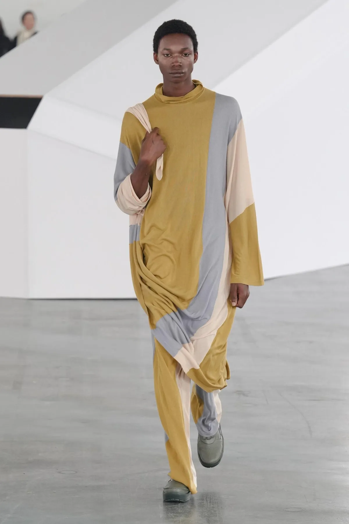 Kiko Kostadinov automne 2026 : une mode radicale, géométrique et sans superflu