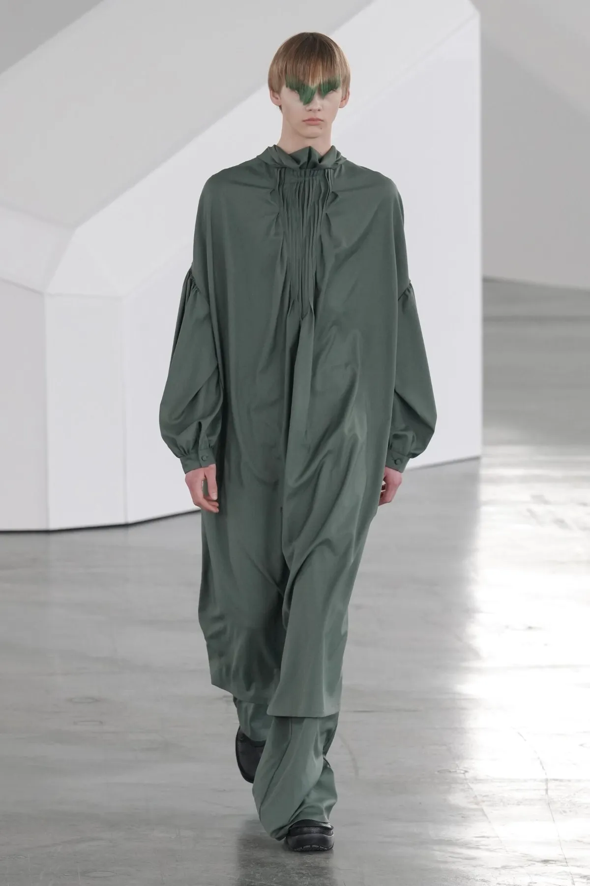 Kiko Kostadinov automne 2026 : une mode radicale, géométrique et sans superflu