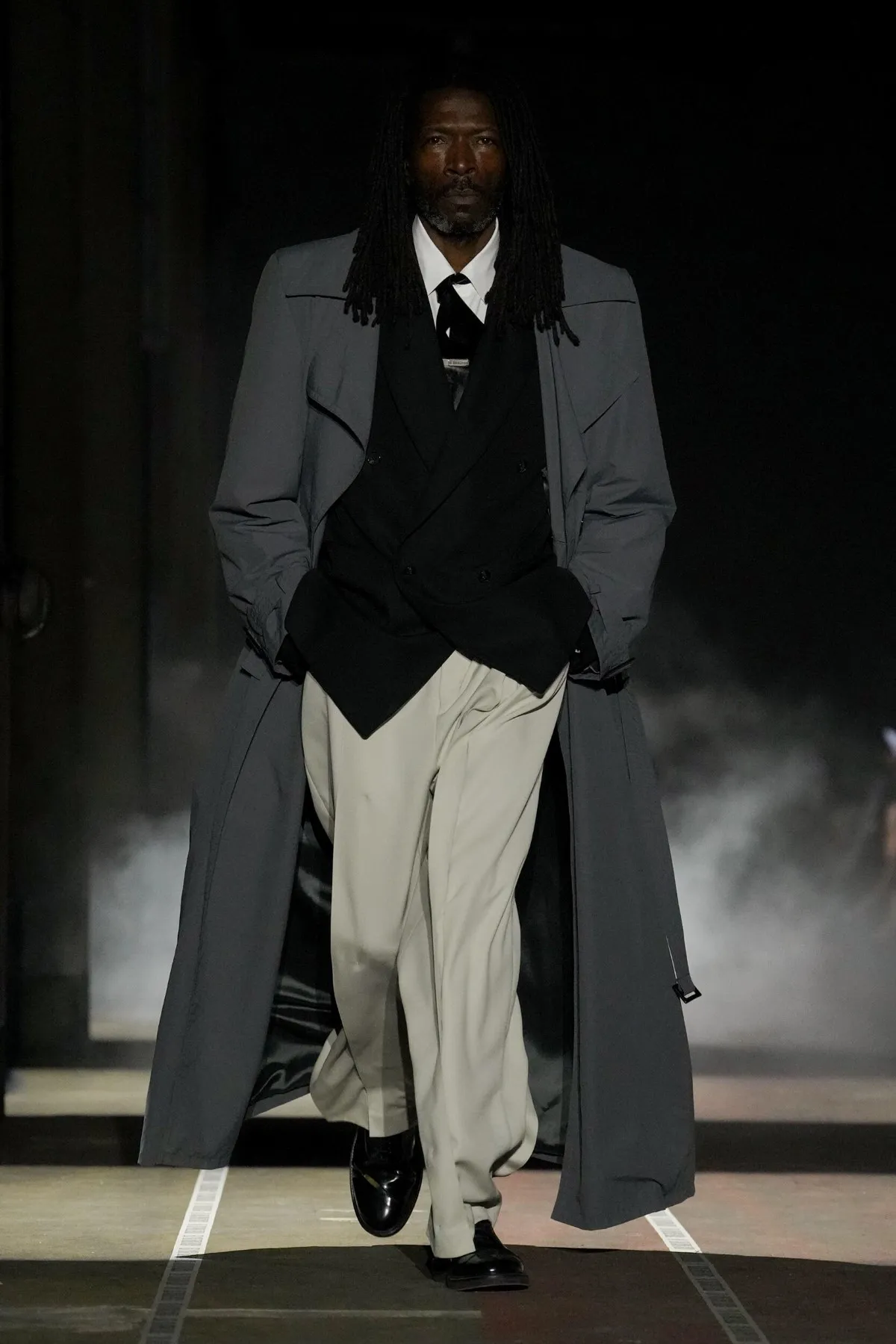 Louis-Gabriel Nouchi transforme Alien en fantasme mode pour l’automne 2026