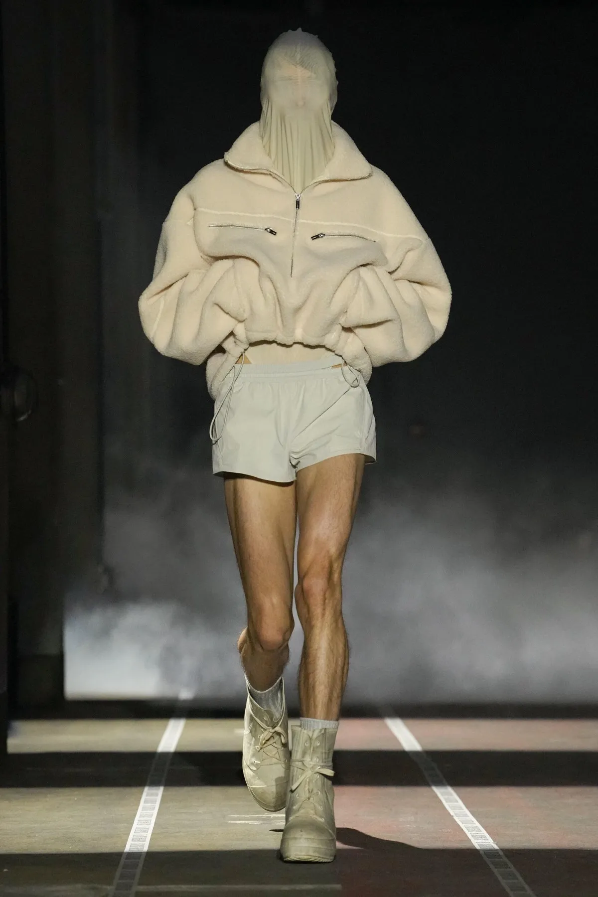 Louis-Gabriel Nouchi transforme Alien en fantasme mode pour l’automne 2026