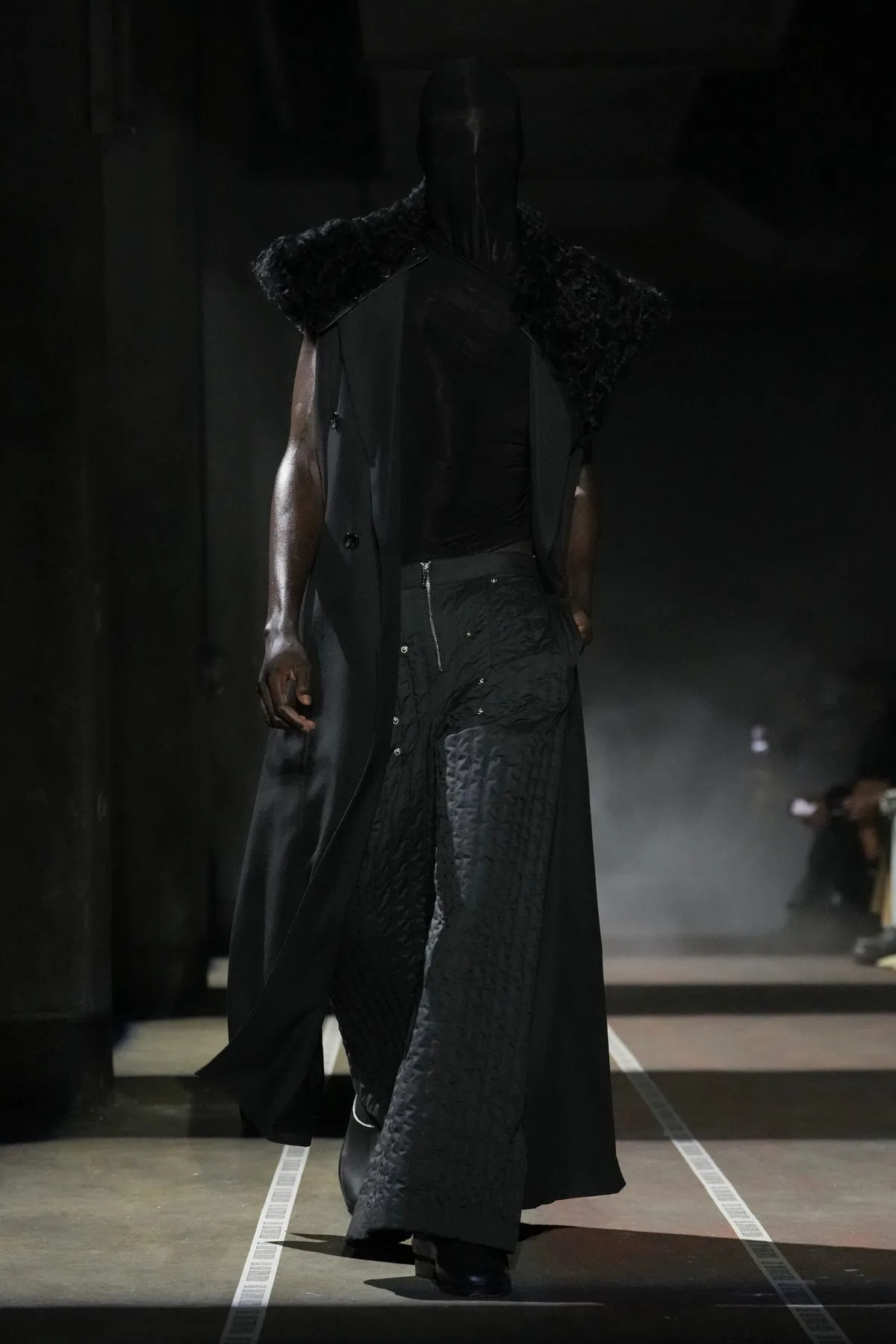 Louis-Gabriel Nouchi transforme Alien en fantasme mode pour l’automne 2026