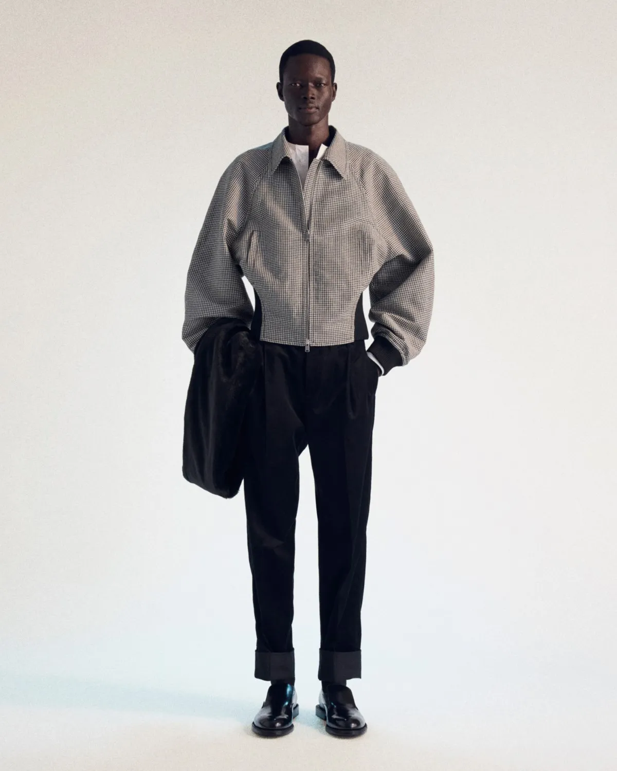 LANVIN célèbre 100 ans de vestiaire masculin avec la collection automne 2026 de Peter Copping