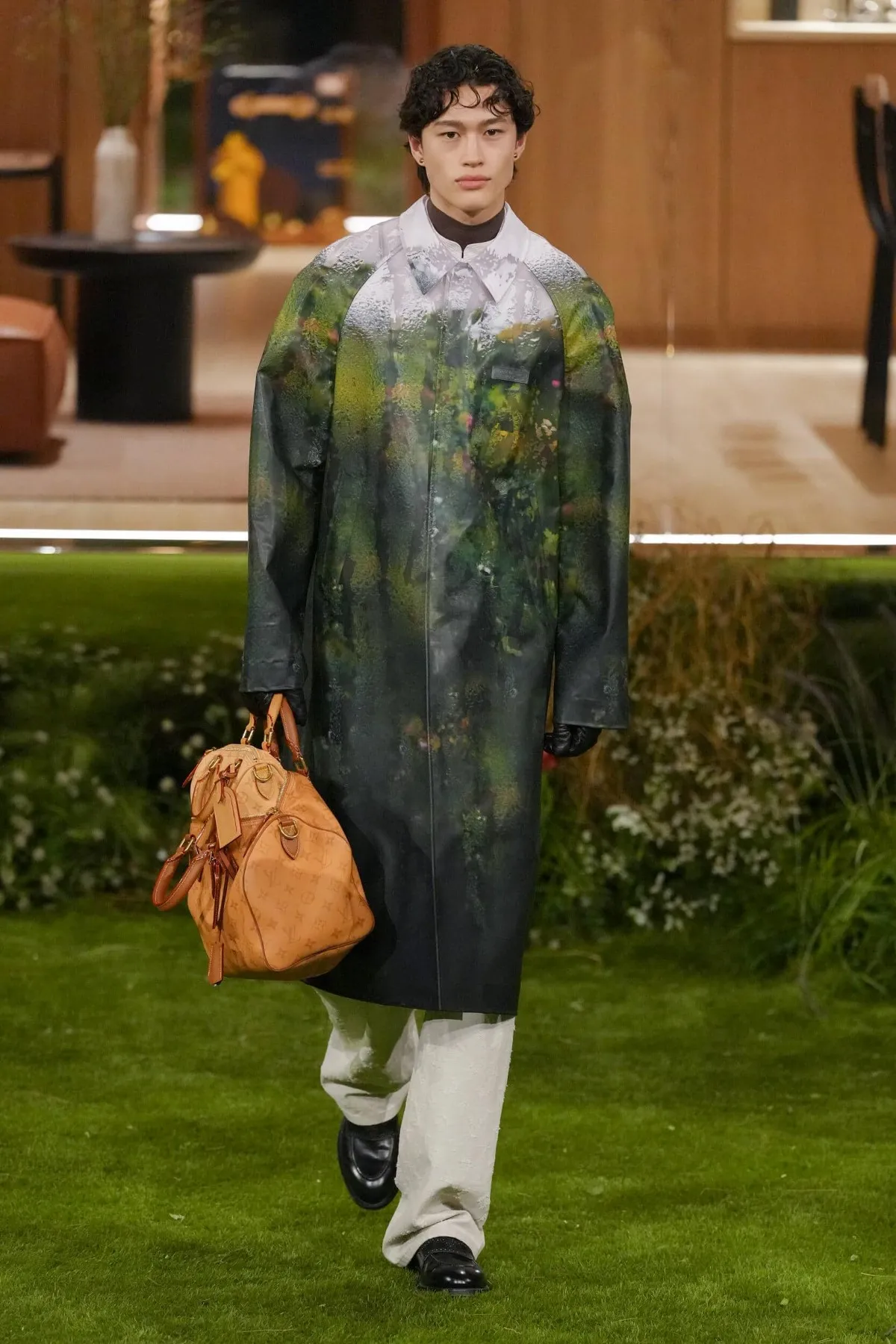 Louis Vuitton automne 2026 : quand le luxe devient fonctionnel et durable
