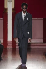 Maison MIHARA YASUHIRO automne 2026 : la déconstruction comme manifeste anti-quiet luxury