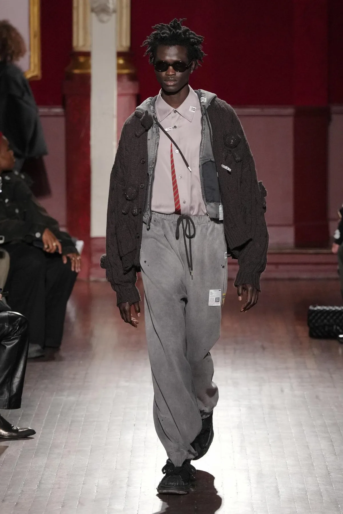 Maison MIHARA YASUHIRO automne 2026 : la déconstruction comme manifeste anti-quiet luxury