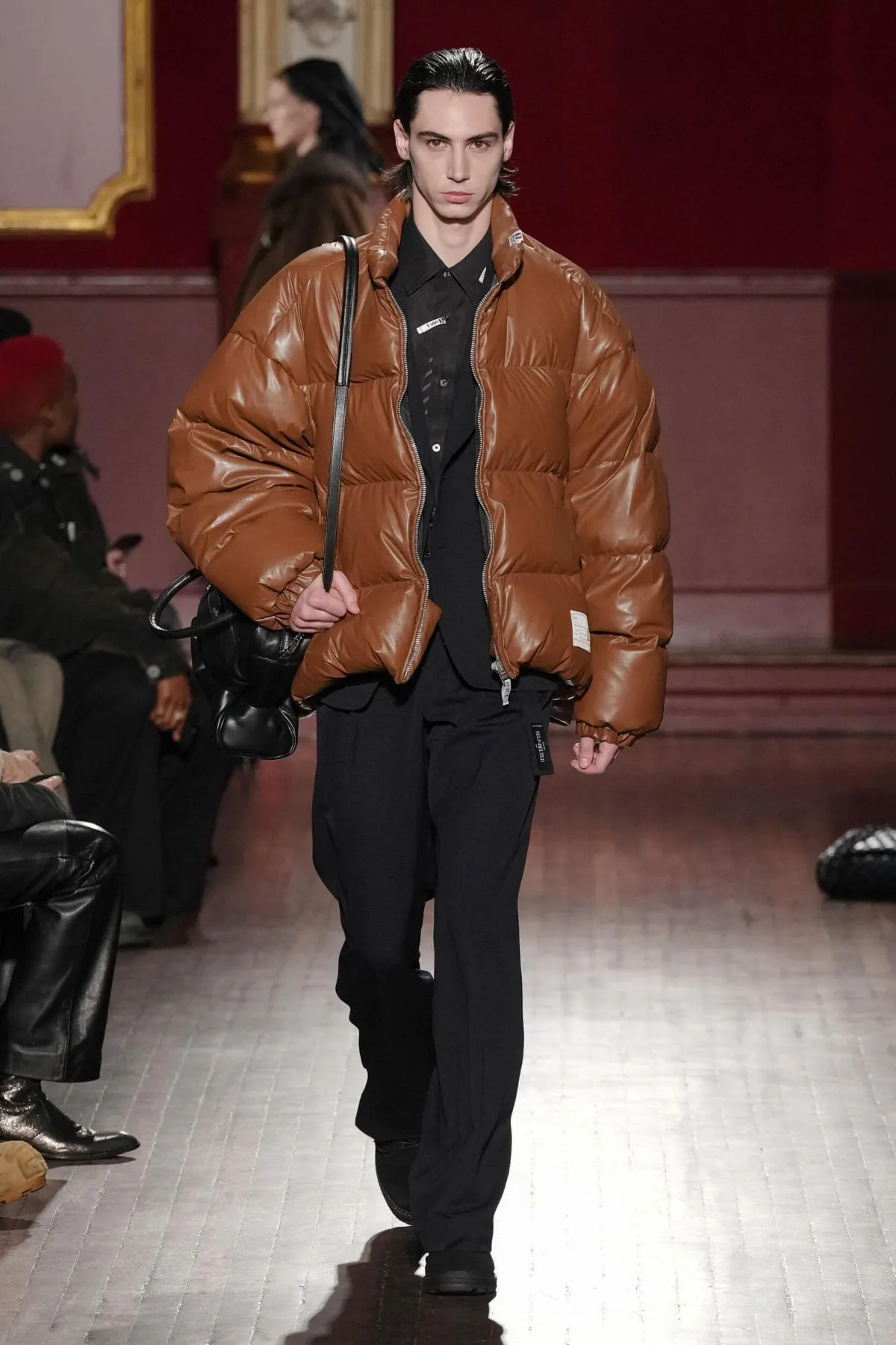 Maison MIHARA YASUHIRO automne 2026 : la déconstruction comme manifeste anti-quiet luxury