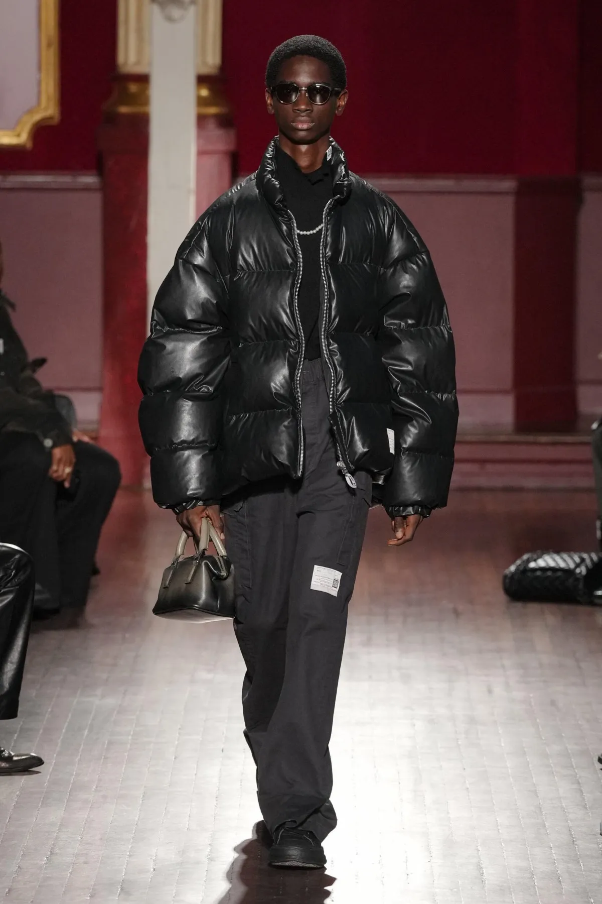 Maison MIHARA YASUHIRO automne 2026 : la déconstruction comme manifeste anti-quiet luxury