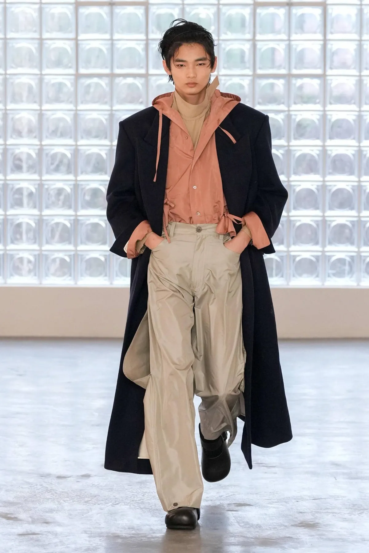 À Milan, PRONOUNCE atteint sa maturité avec une collection automne 2026 architecturale