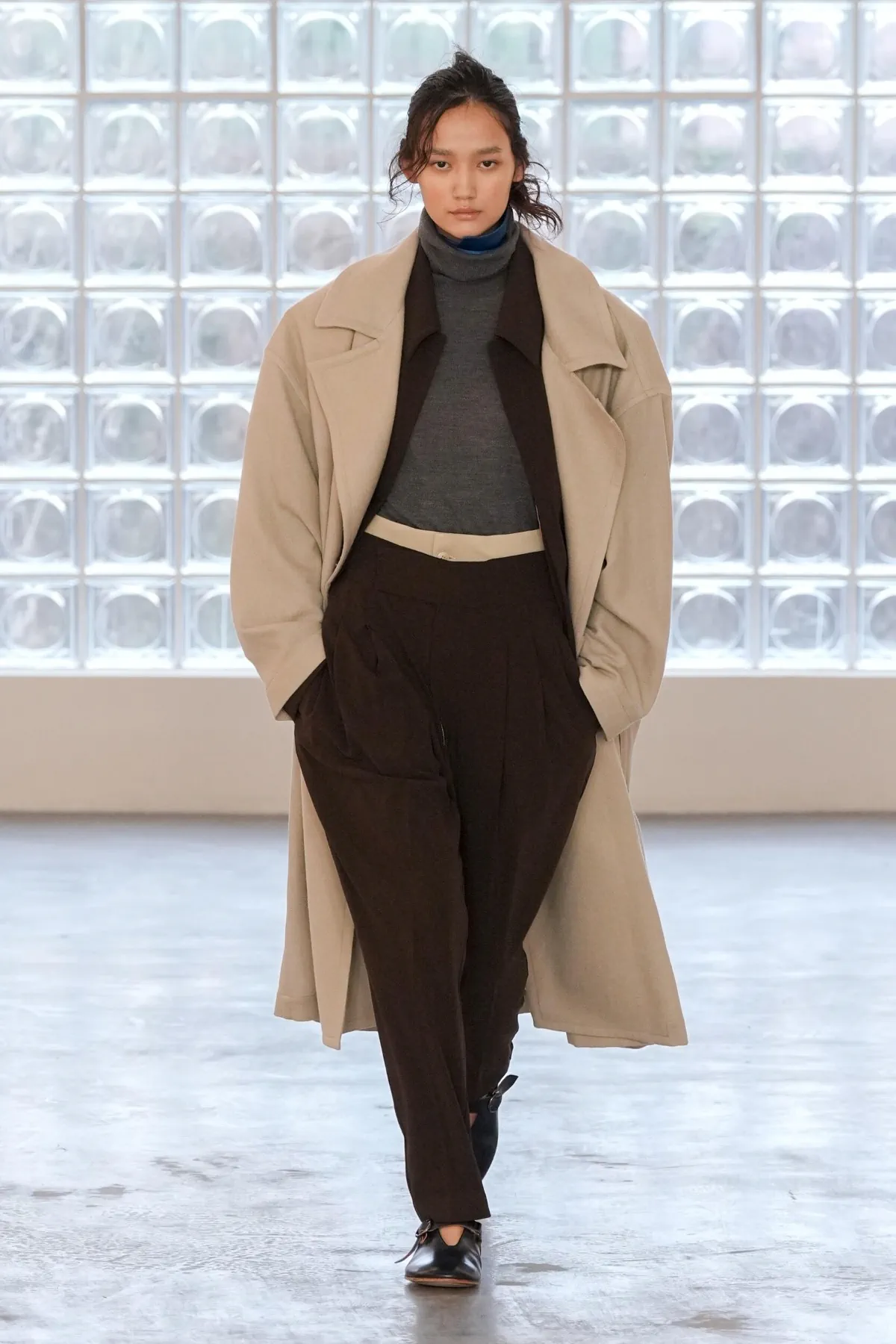 À Milan, PRONOUNCE atteint sa maturité avec une collection automne 2026 architecturale