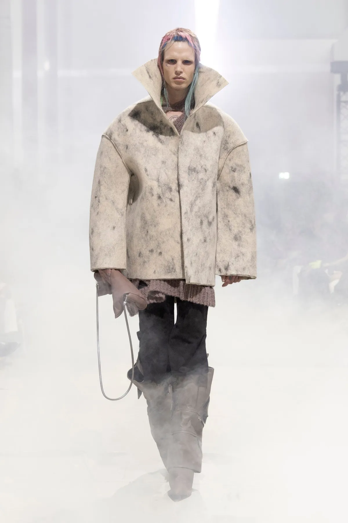 Avec sa collection automne 2026, Rick Owens signe son défilé le plus politique