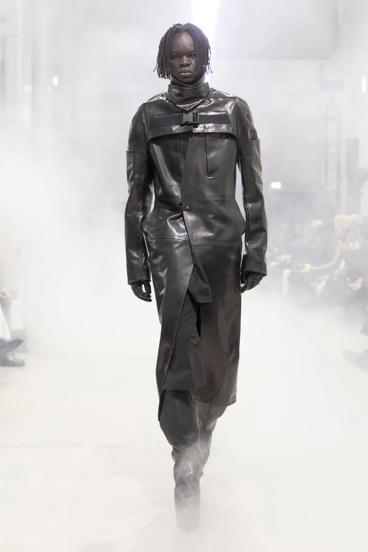 Avec sa collection automne 2026, Rick Owens signe son défilé le plus politique