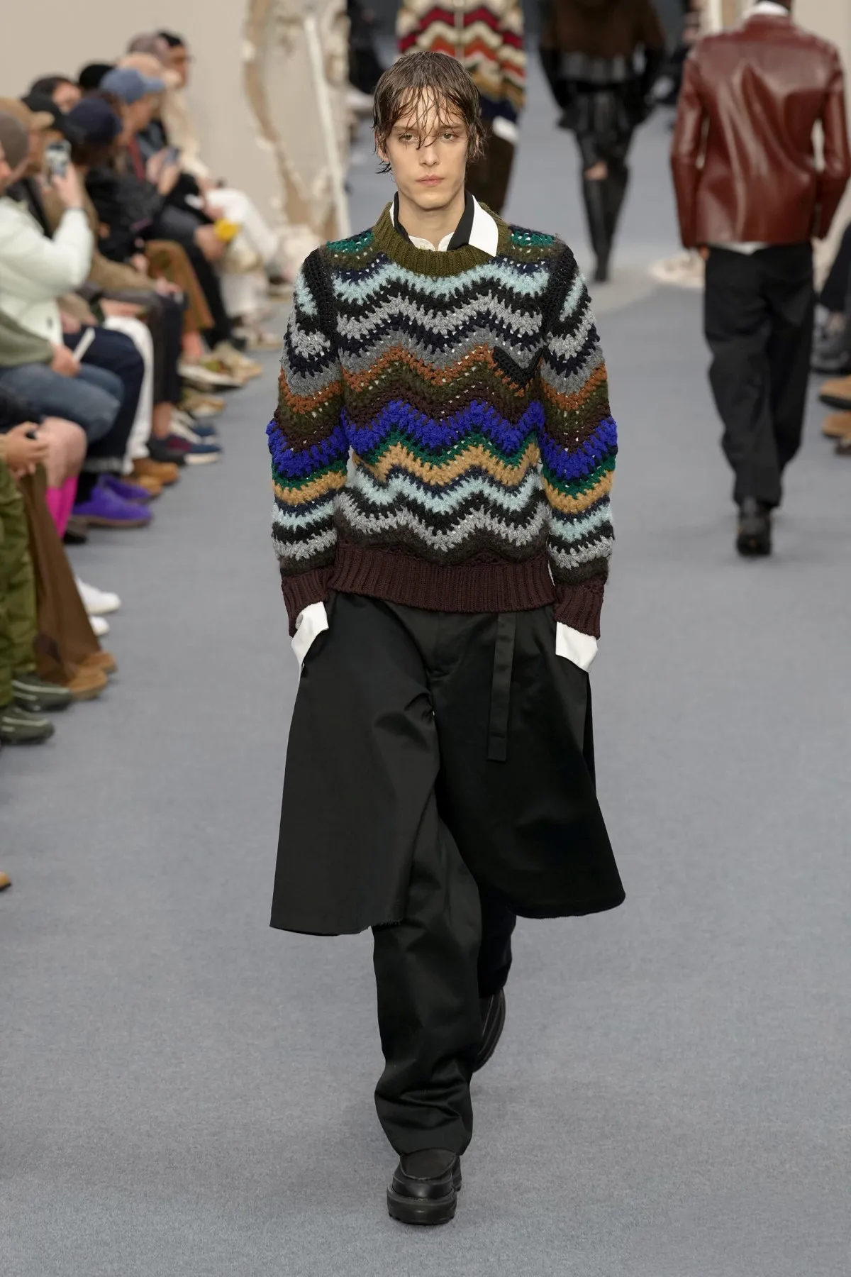 sacai automne 2026 : Chitose Abe brise les codes du vestiaire masculin