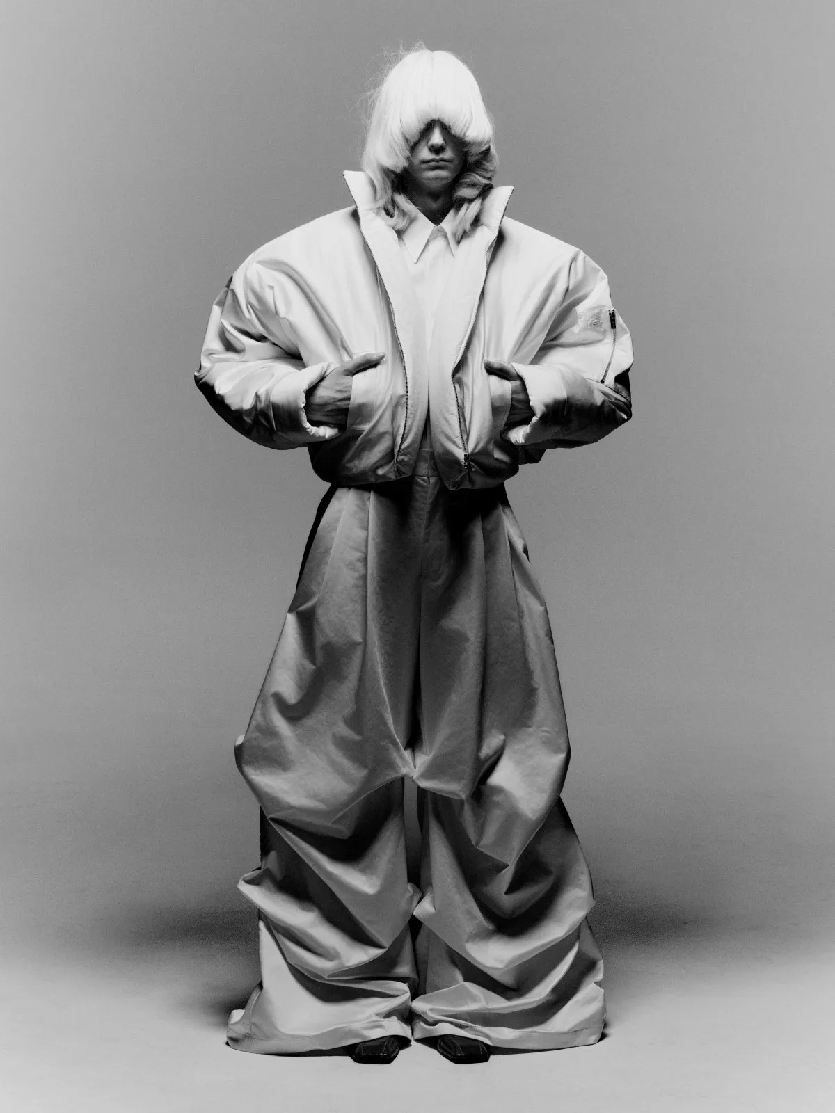 Sean Suen automne 2026 : quand le vêtement masculin devient une seconde peau