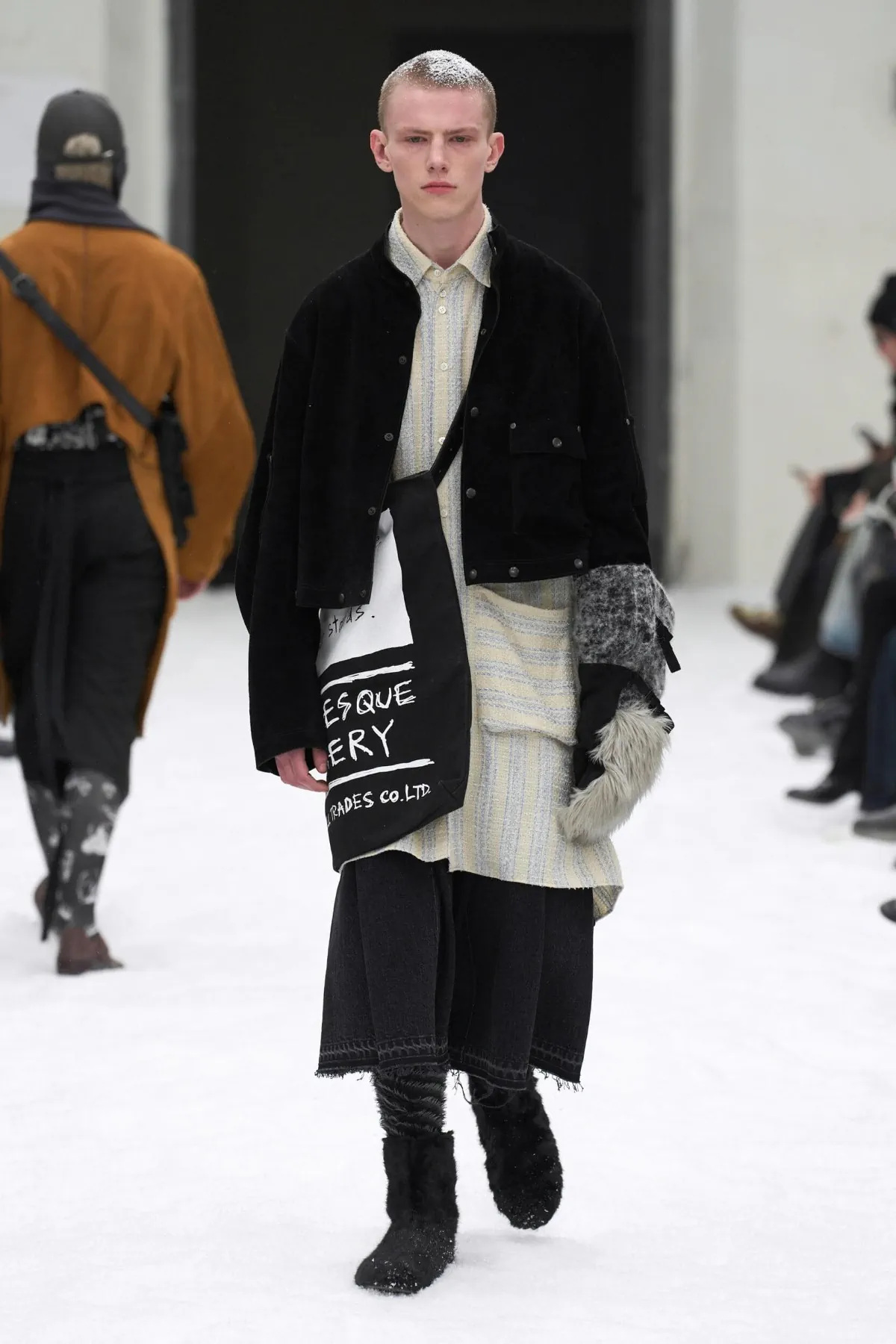 À Pitti Uomo, SHINYAKOZUKA fait tomber la neige japonaise sur l’Europe