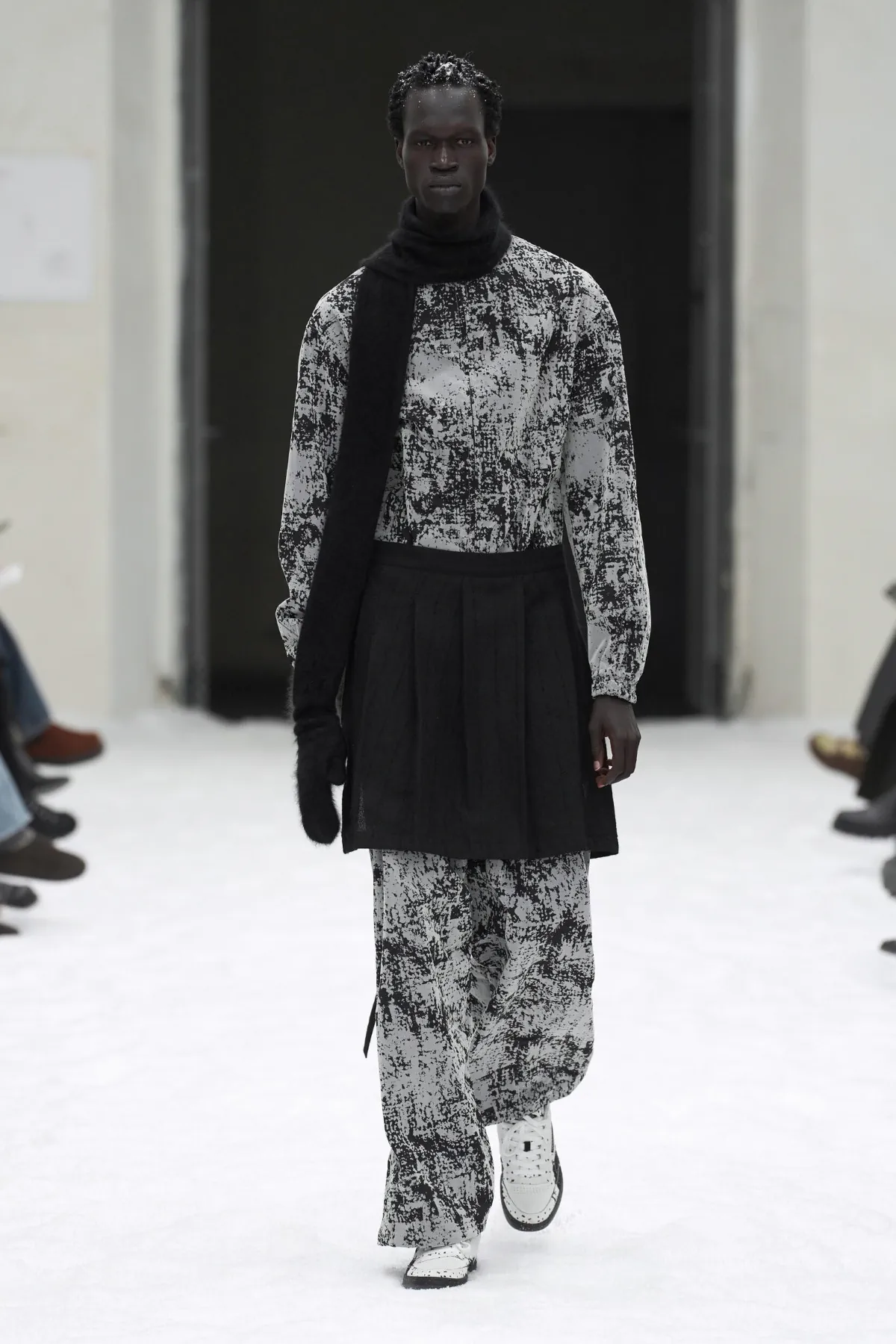 À Pitti Uomo, SHINYAKOZUKA fait tomber la neige japonaise sur l’Europe