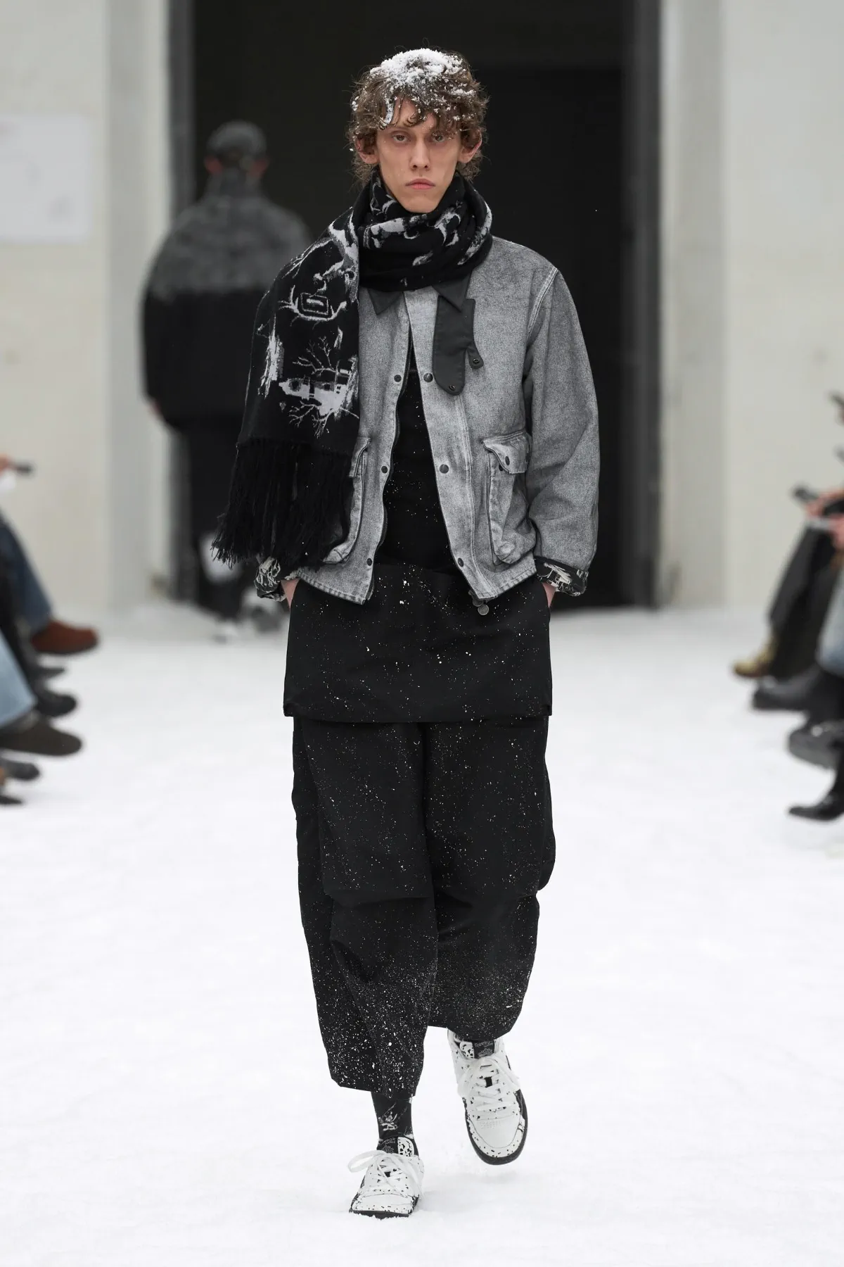 À Pitti Uomo, SHINYAKOZUKA fait tomber la neige japonaise sur l’Europe