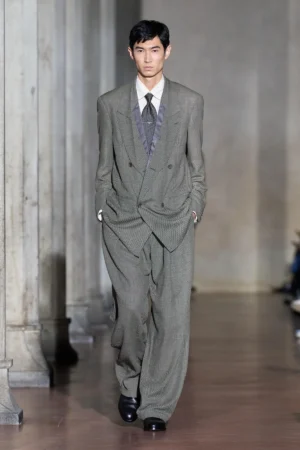 À Florence, SOSHIOTSUKI fait dialoguer Armani et le Japon pour l'automne 2026