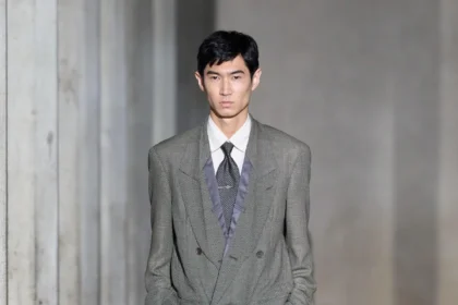 À Florence, SOSHIOTSUKI fait dialoguer Armani et le Japon pour l'automne 2026