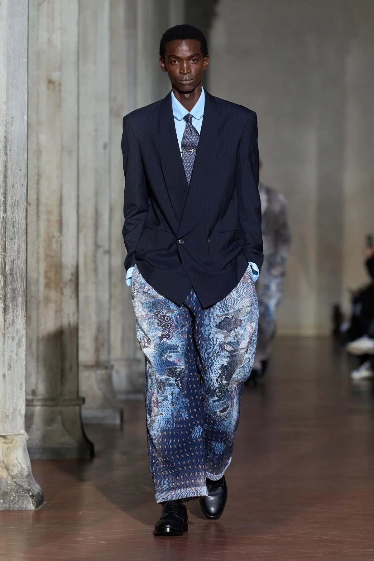 À Florence, SOSHIOTSUKI fait dialoguer Armani et le Japon pour l'automne 2026