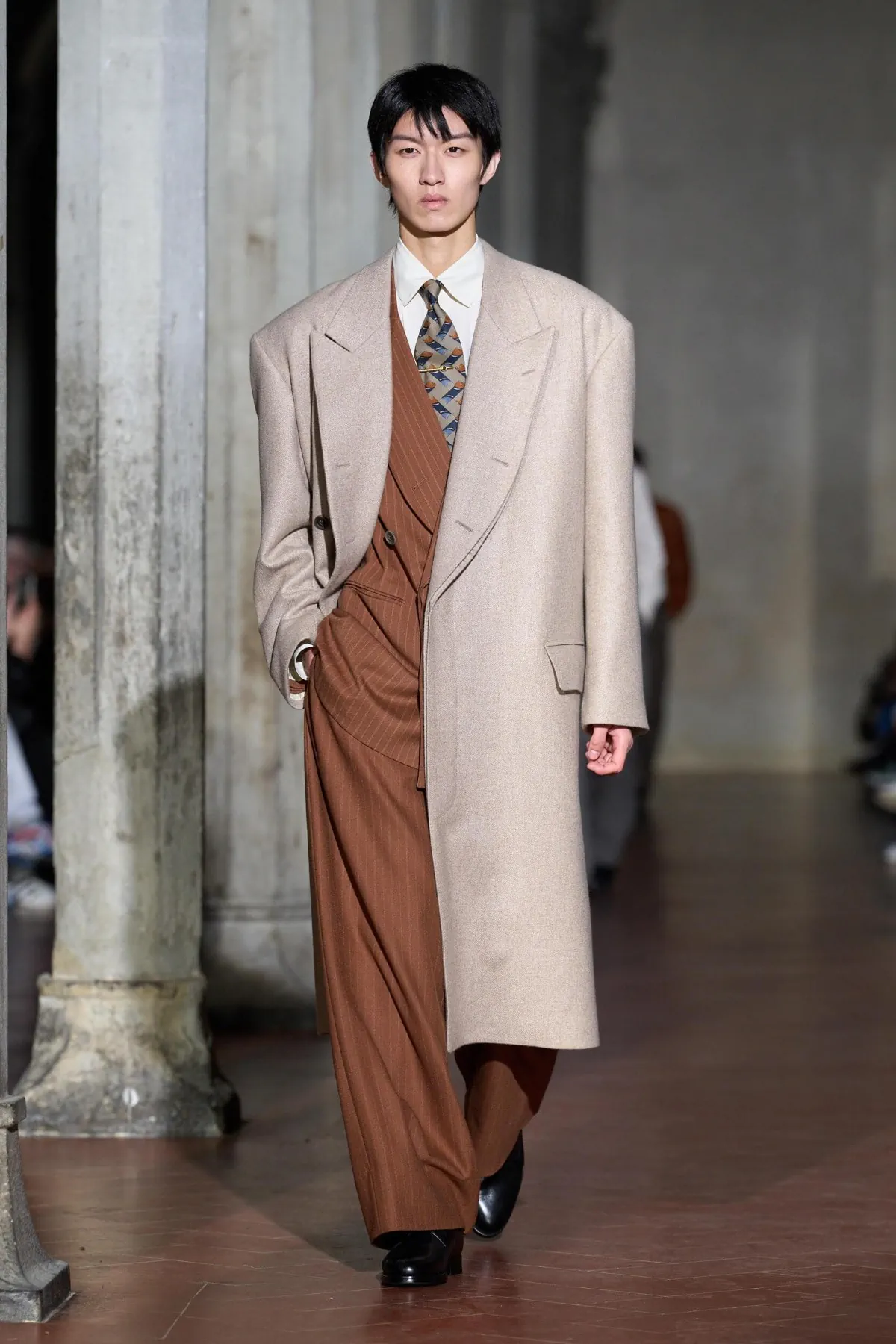 À Florence, SOSHIOTSUKI fait dialoguer Armani et le Japon pour l'automne 2026