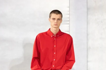 SYSTEM Automne 2026 : quand l’inadaptation devient une élégance revendiquée