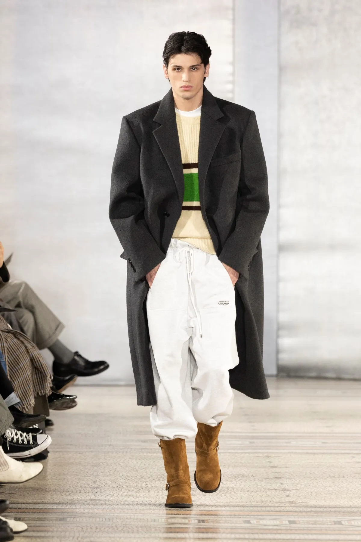 SYSTEM Automne 2026 : quand l’inadaptation devient une élégance revendiquée