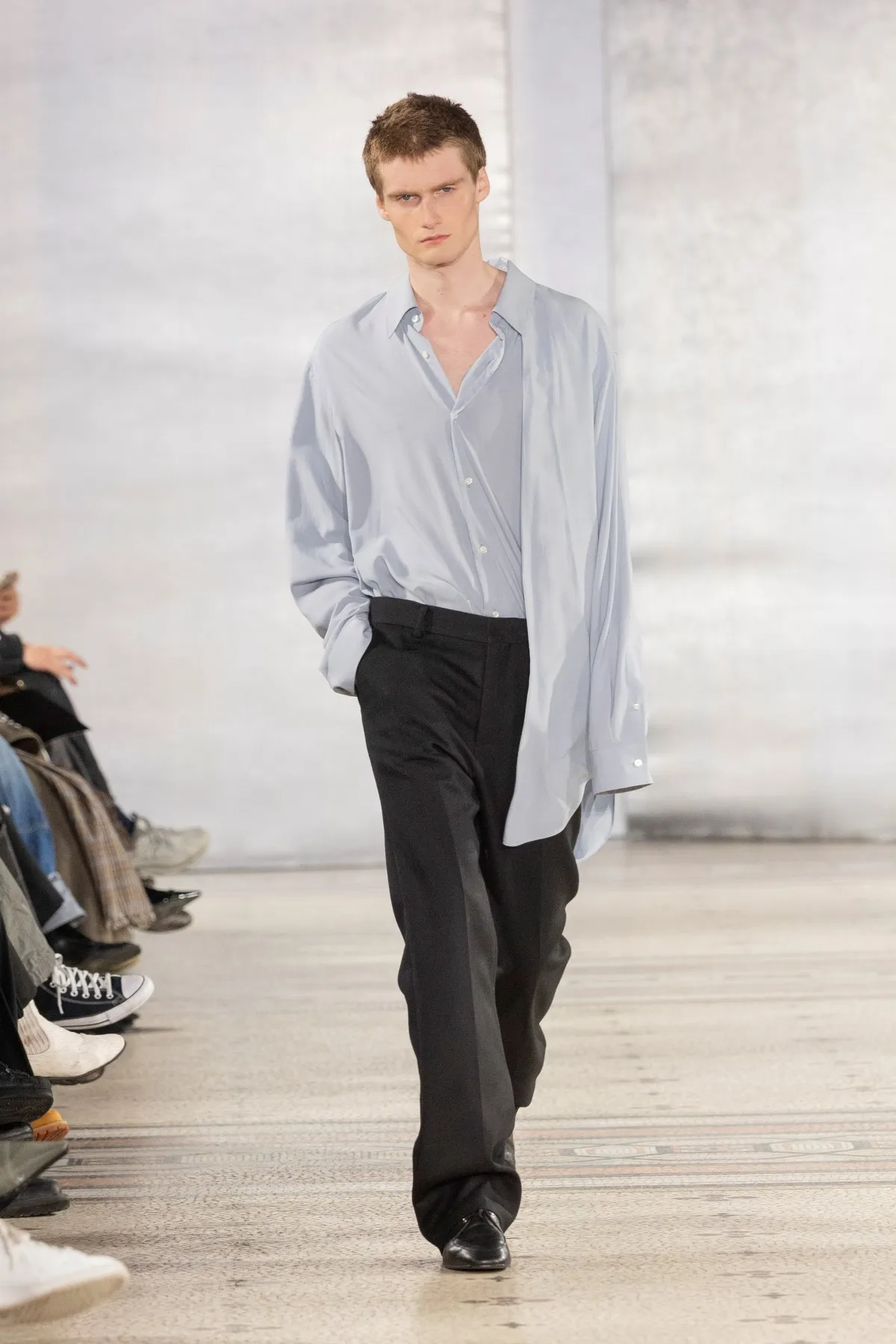 SYSTEM Automne 2026 : quand l’inadaptation devient une élégance revendiquée