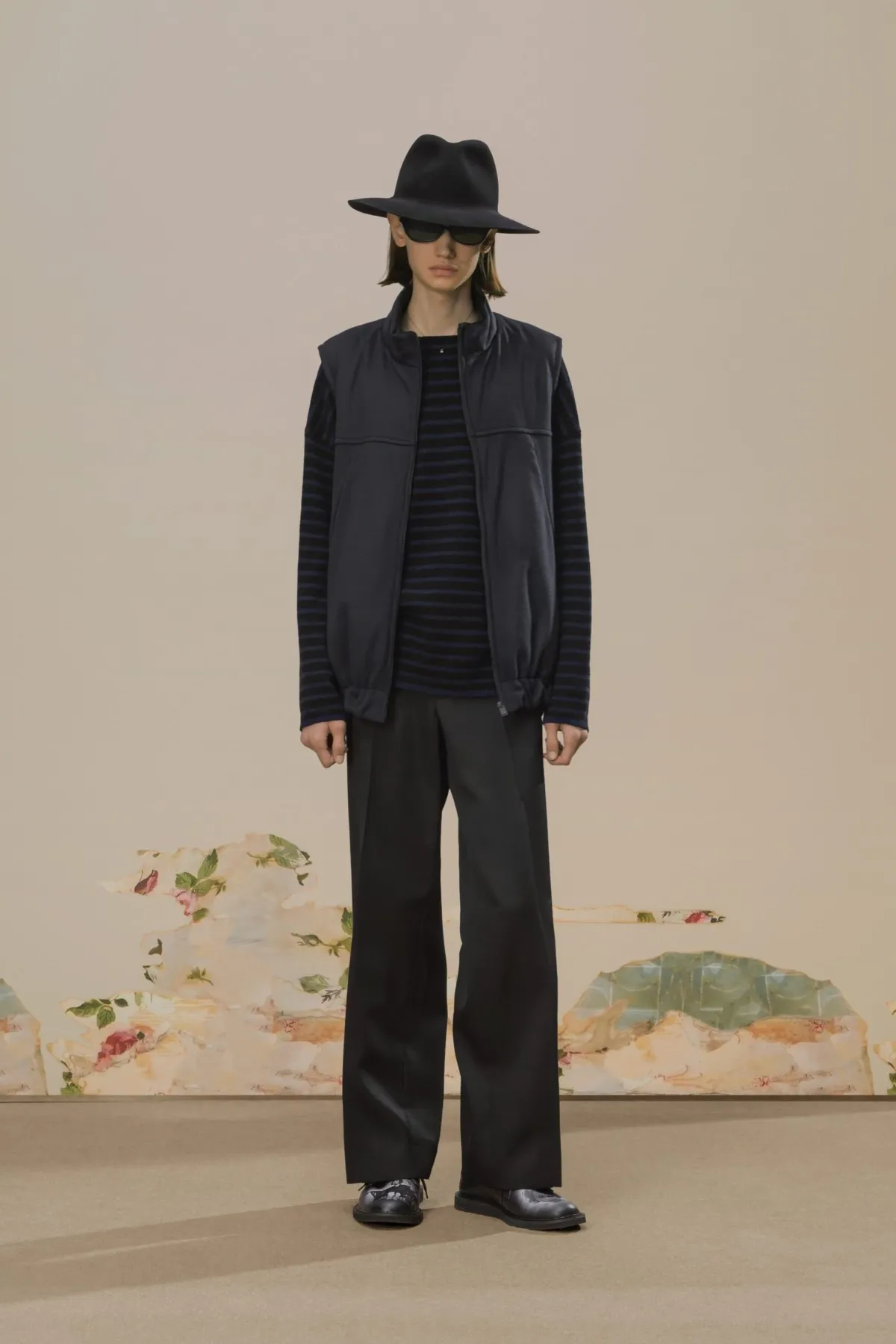 UNDERCOVER automne 2026 : Jun Takahashi plonge dans le noir avec Cindy Sherman