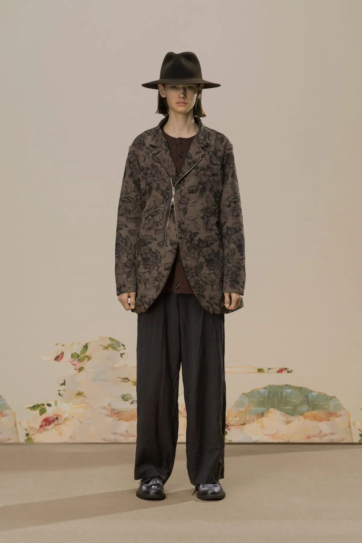 UNDERCOVER automne 2026 : Jun Takahashi plonge dans le noir avec Cindy Sherman